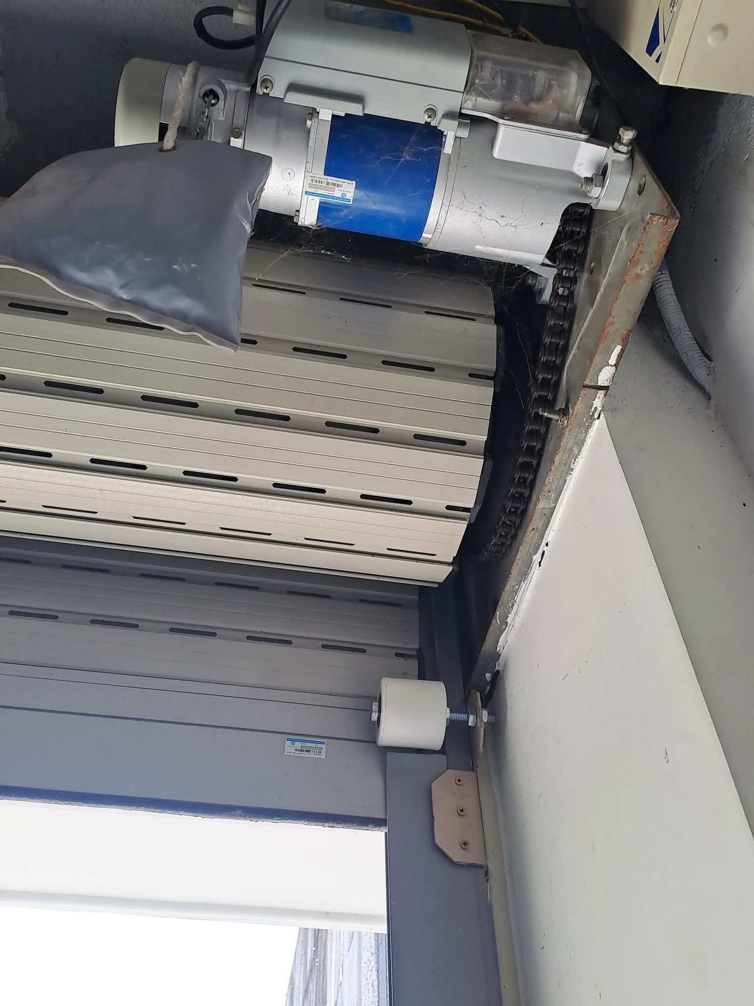 Quy trình sửa cửa cuốn chuyên nghiệp